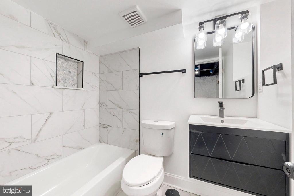 2320 W Lexington Street - Photo 26