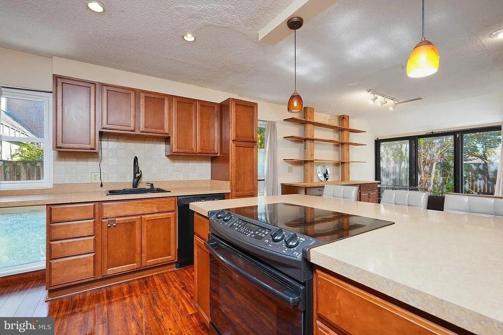 2311 Pennyroyal Terrace - Photo 11