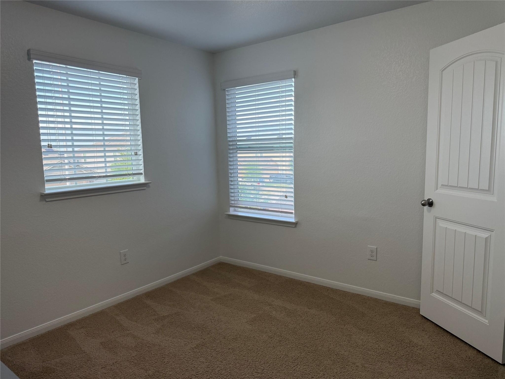 12111 Riprap Dr - Photo 13
