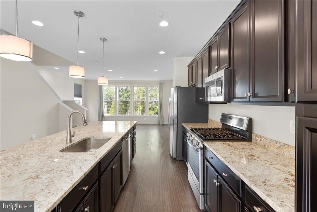 7210 Hartley Lane - Photo 3