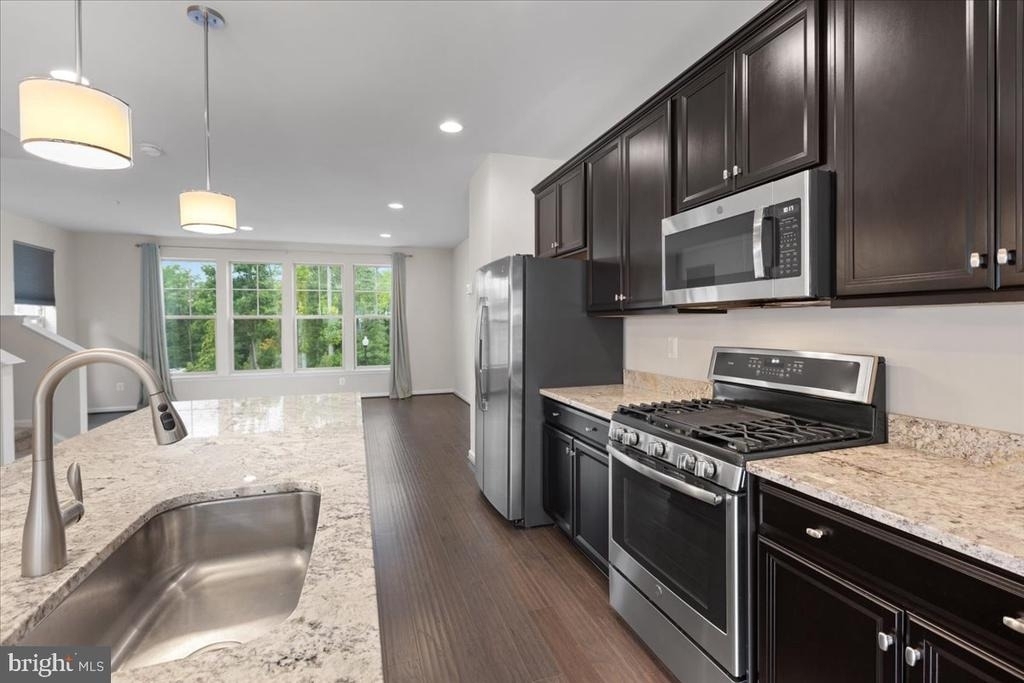 7210 Hartley Lane - Photo 4