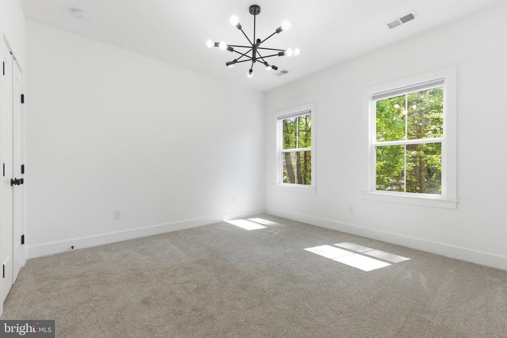 916 Waterview Drive - Photo 20