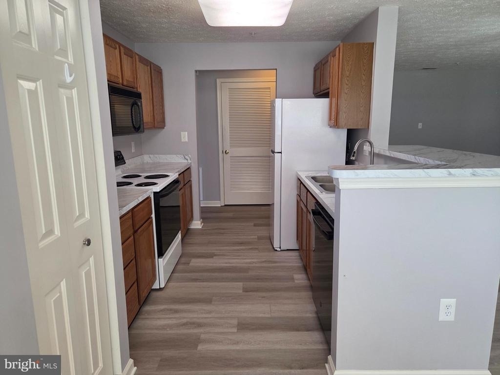 2441 Blue Spring Court - Photo 8