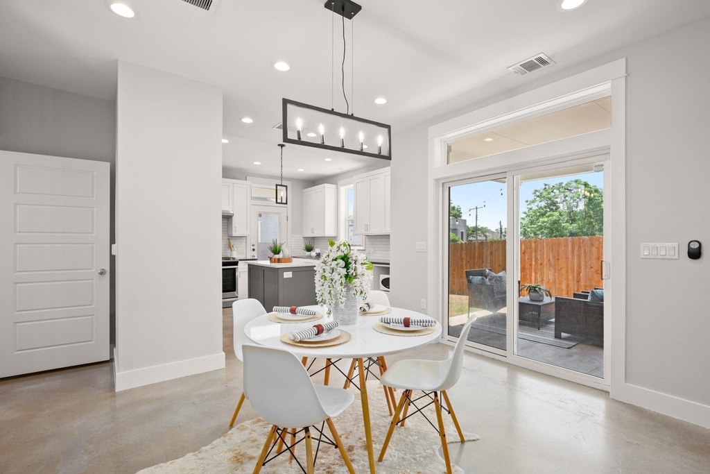 1809 Chestnut - Photo 11