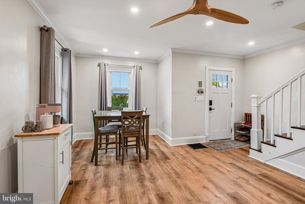 105 Dinsmore Avenue - Photo 10