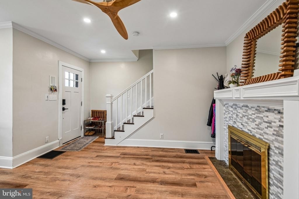 105 Dinsmore Avenue - Photo 4