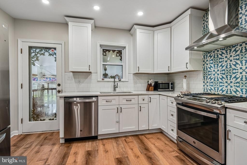 105 Dinsmore Avenue - Photo 12