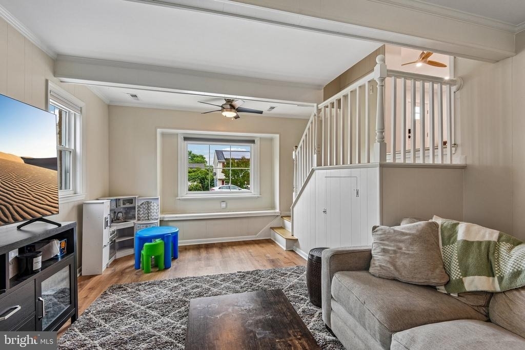 105 Dinsmore Avenue - Photo 8