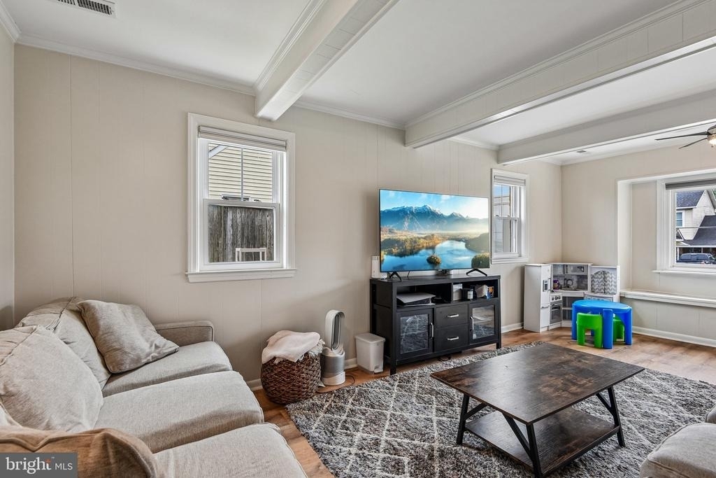 105 Dinsmore Avenue - Photo 7