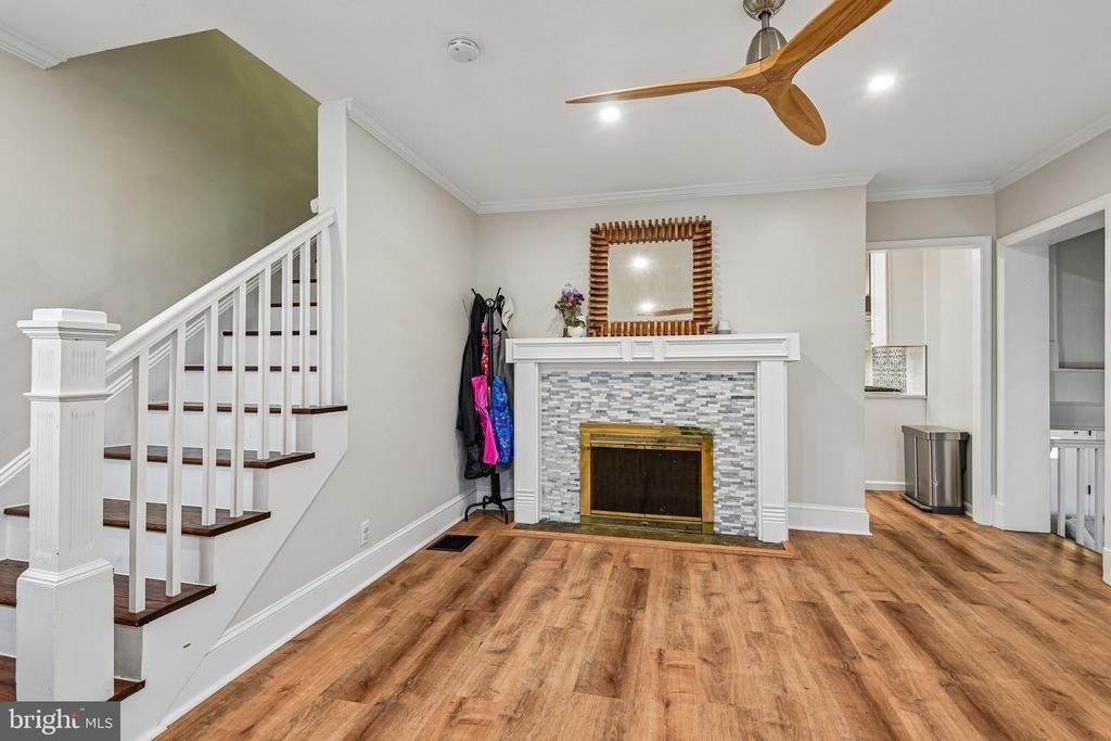 105 Dinsmore Avenue - Photo 3