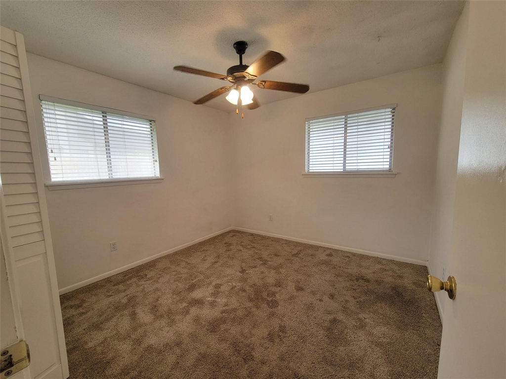 5806 Nassau Dr - Photo 9