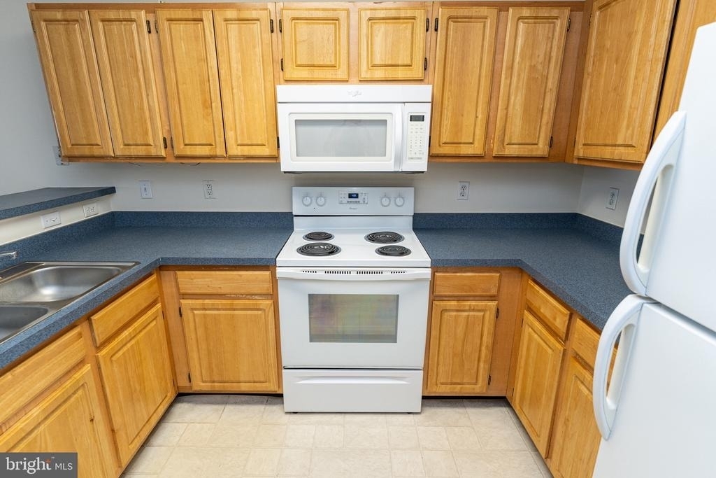 3500 Sanibel Circle - Photo 18