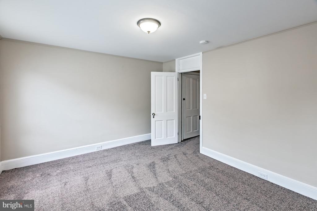 1607 Howland Street - Photo 10