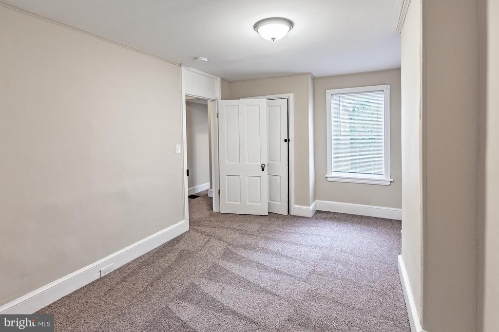 1607 Howland Street - Photo 11