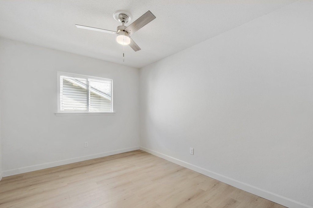 4011 Eskew Dr - Photo 15