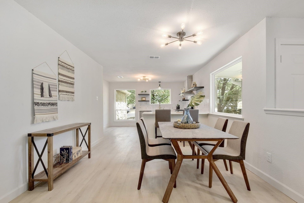 4011 Eskew Dr - Photo 3