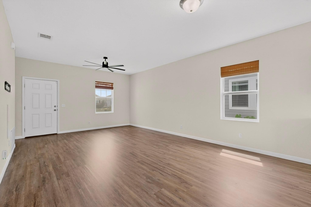 12713 Robert Taft St - Photo 4