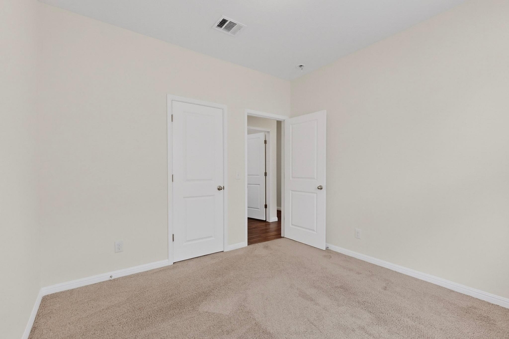 12713 Robert Taft St - Photo 32