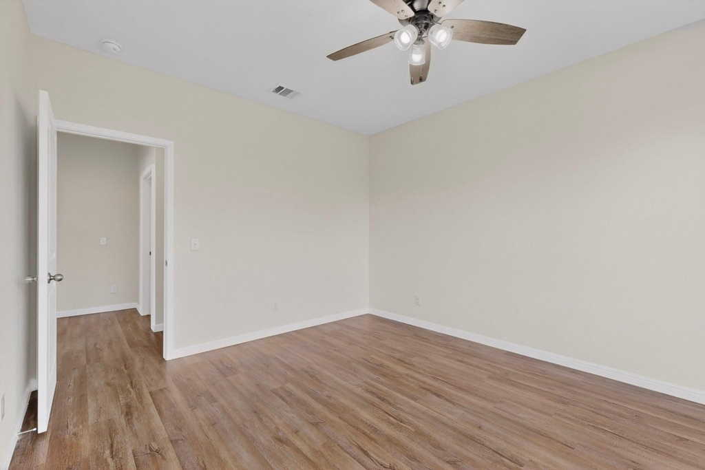 12713 Robert Taft St - Photo 18