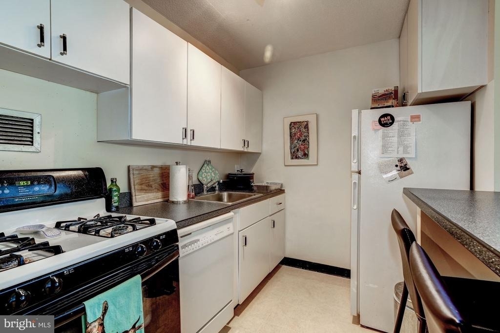 1301 20th Street Nw - Photo 3