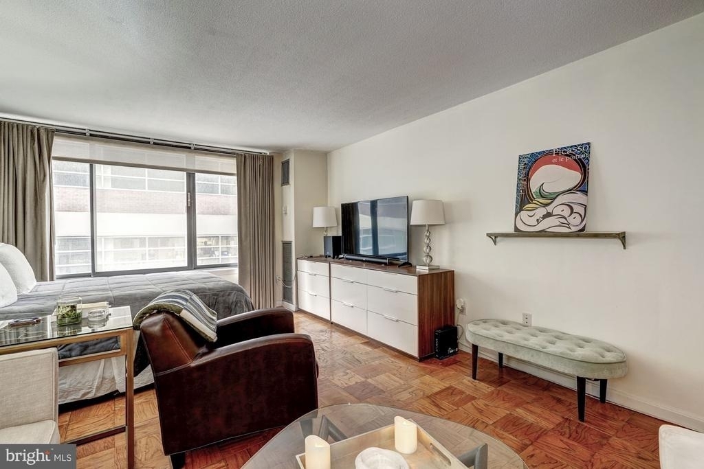 1301 20th Street Nw - Photo 2