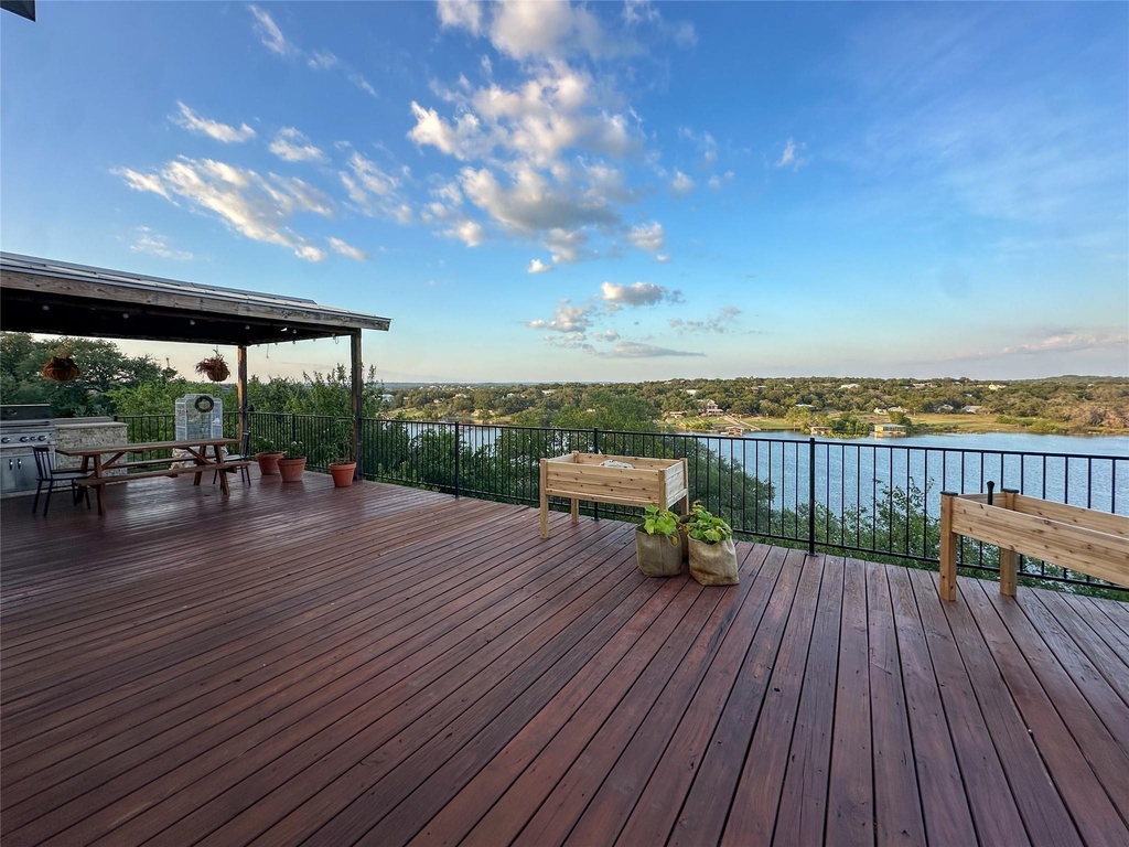 713 Nomad Dr - Photo 18