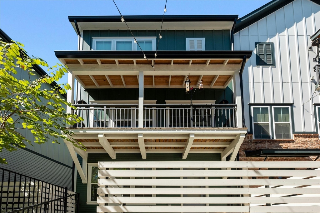 3809 Valley View Rd - Photo 2