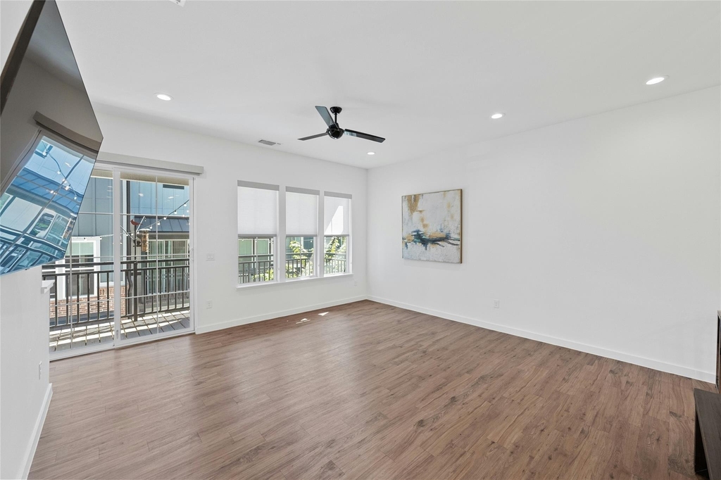 3809 Valley View Rd - Photo 3