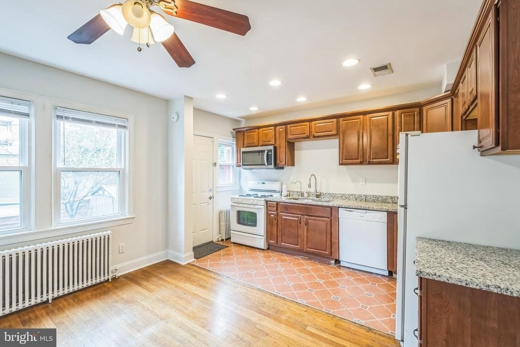 1407 K Street Se - Photo 8