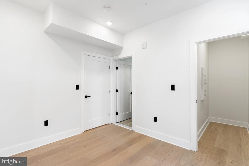2504 41st Street Nw - Photo 9