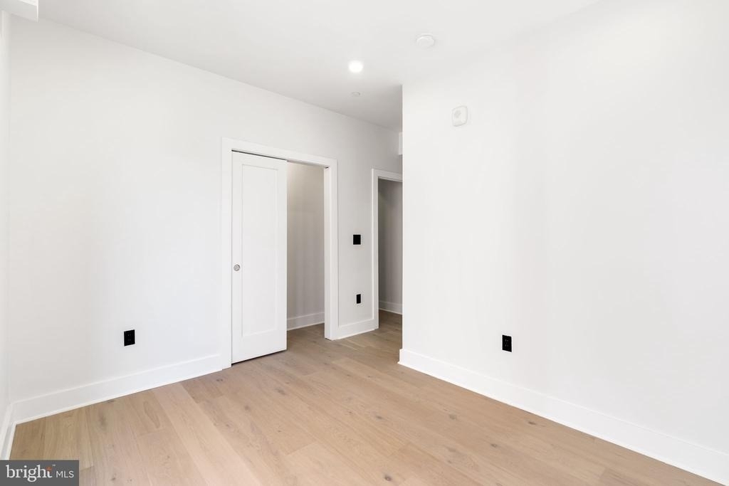 2504 41st Street Nw - Photo 12
