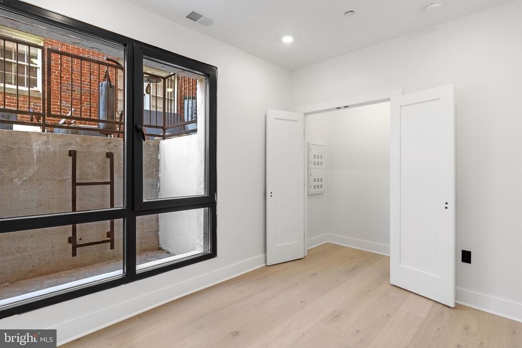 2504 41st Street Nw - Photo 8