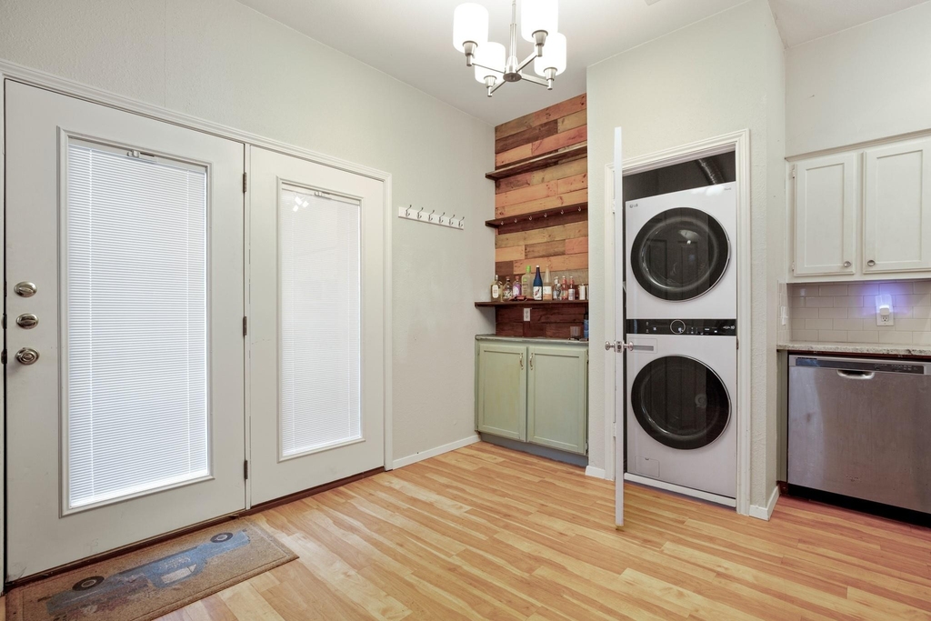 2810 Nueces St - Photo 4