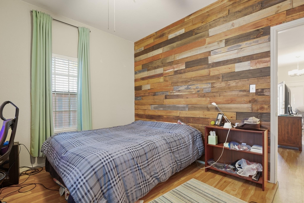 2810 Nueces St - Photo 9