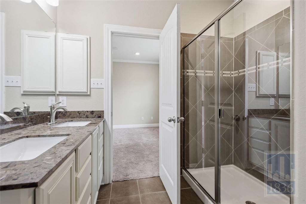 4906 Madrid Dr - Photo 17