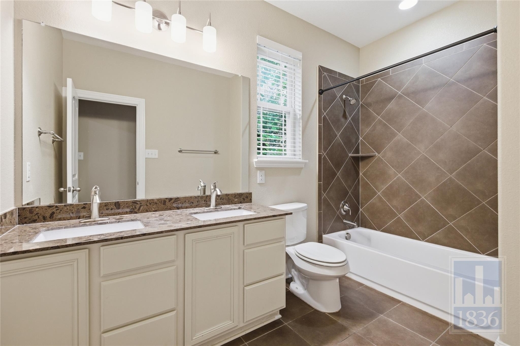 4906 Madrid Dr - Photo 16