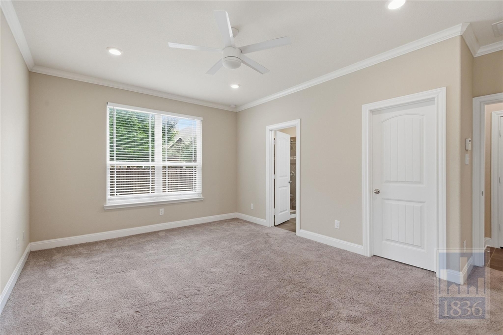 4906 Madrid Dr - Photo 14
