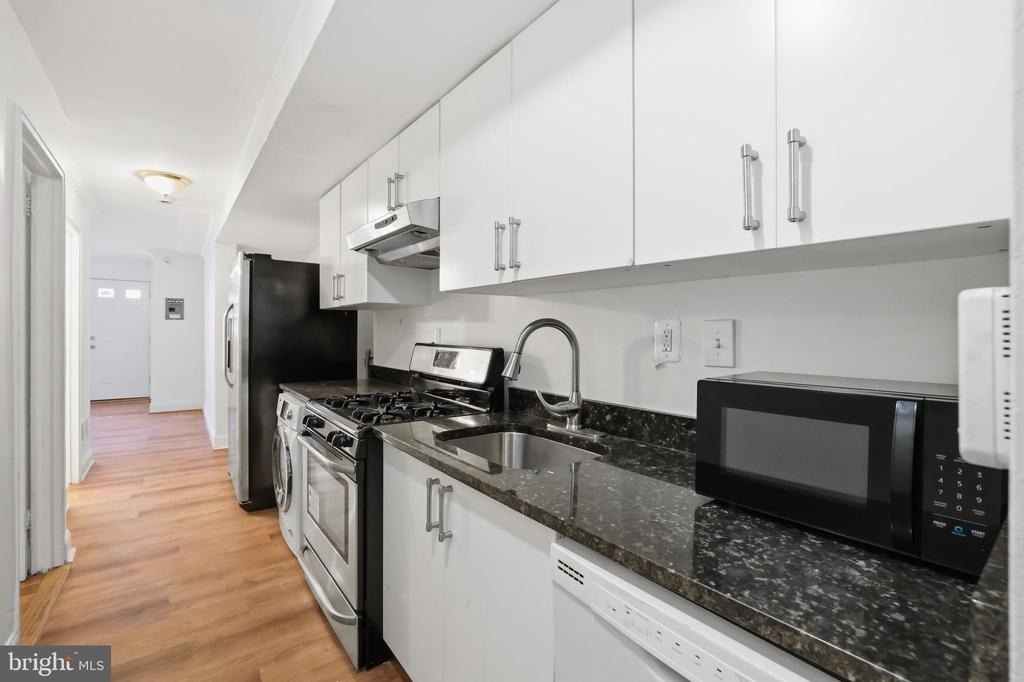 1701 Montello Avenue Ne - Photo 10
