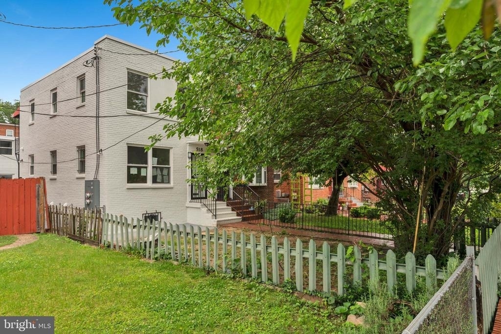 518 Oglethorpe Street Ne - Photo 1