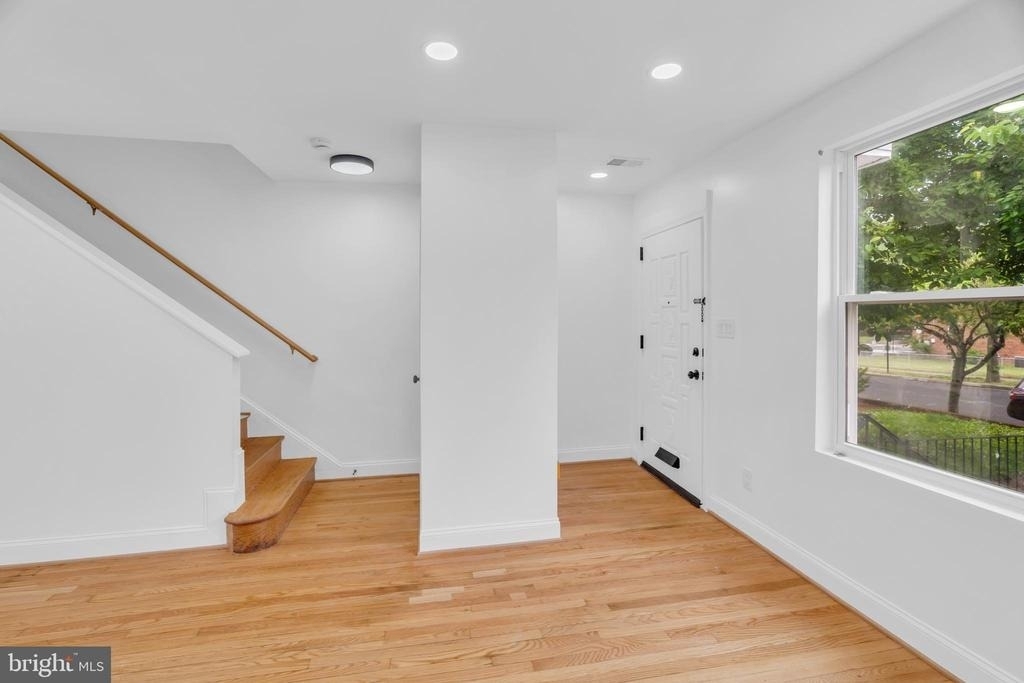 518 Oglethorpe Street Ne - Photo 17