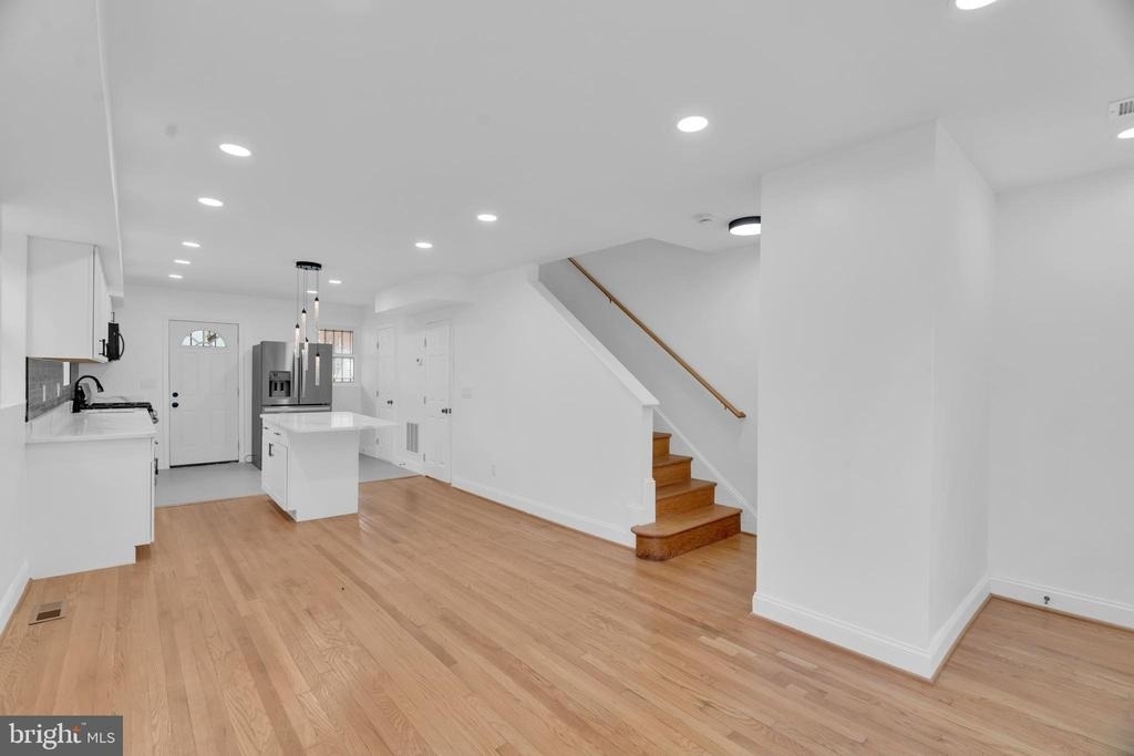 518 Oglethorpe Street Ne - Photo 9