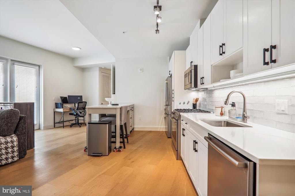6803 Cameron Drive Nw - Photo 3