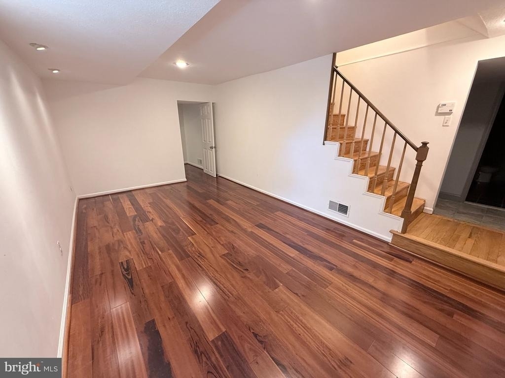 5021 Cathedral Avenue Nw - Photo 4