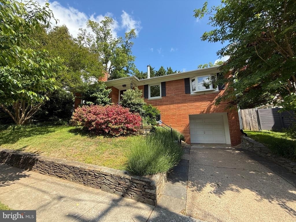 5021 Cathedral Avenue Nw - Photo 0