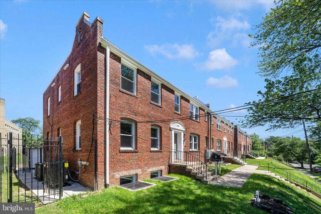 2908 2nd Street Se - Photo 1