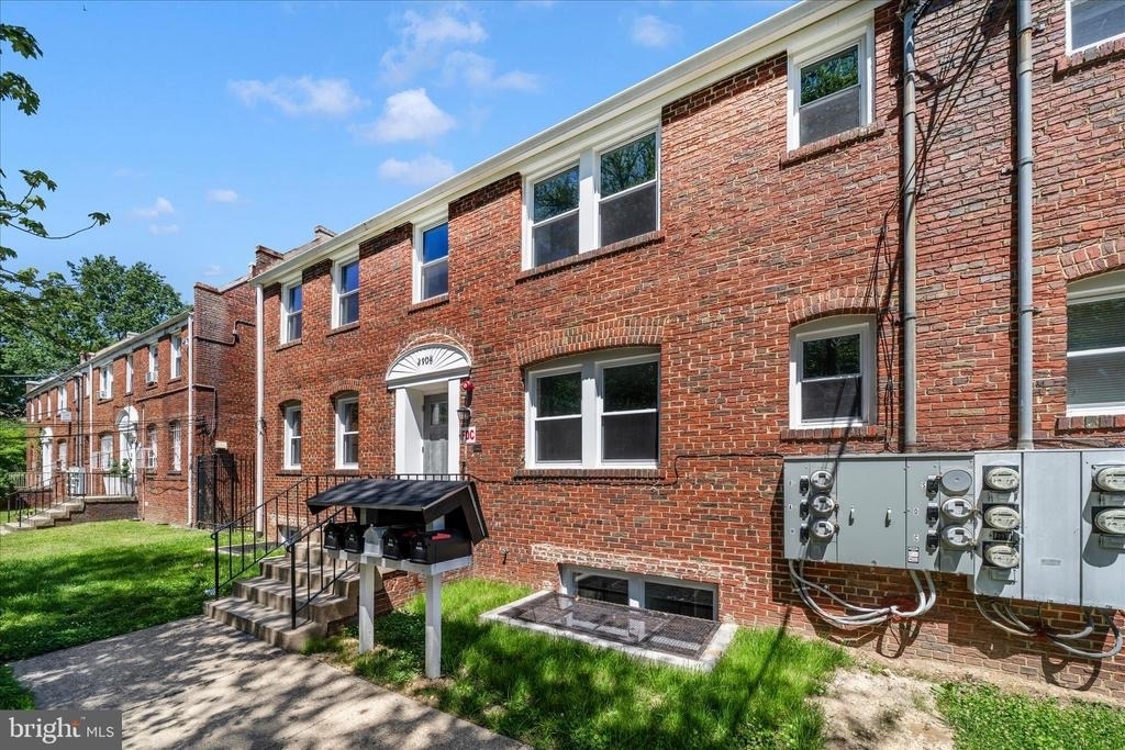 2908 2nd Street Se - Photo 3