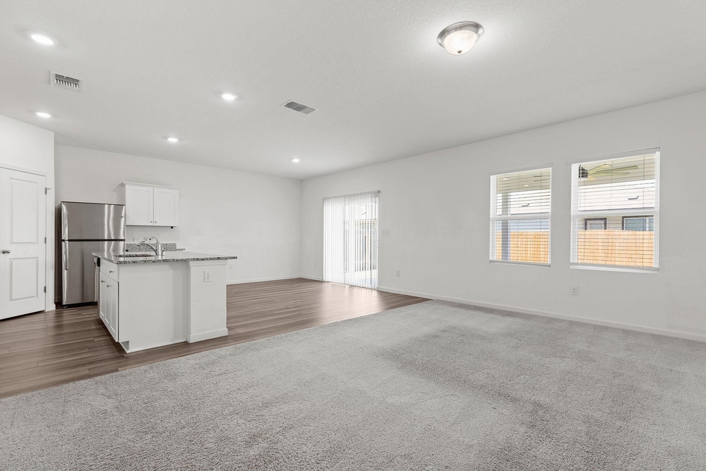 409 Line Of Fire Way - Photo 7