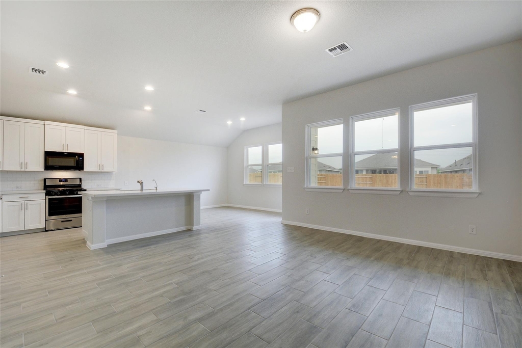 134 Edgewater Trl - Photo 5