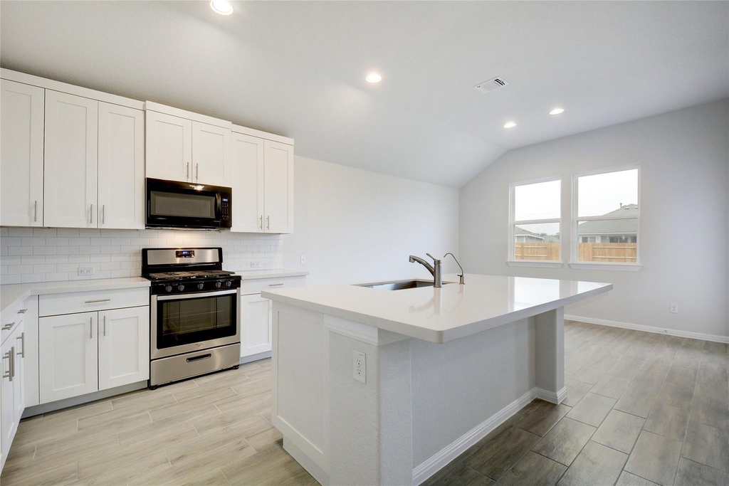 134 Edgewater Trl - Photo 8