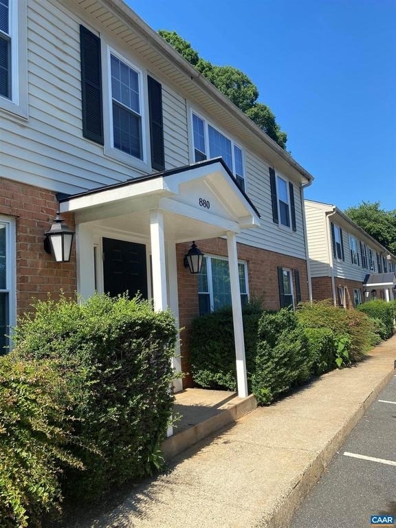 845 Fountain Ct - Photo 17